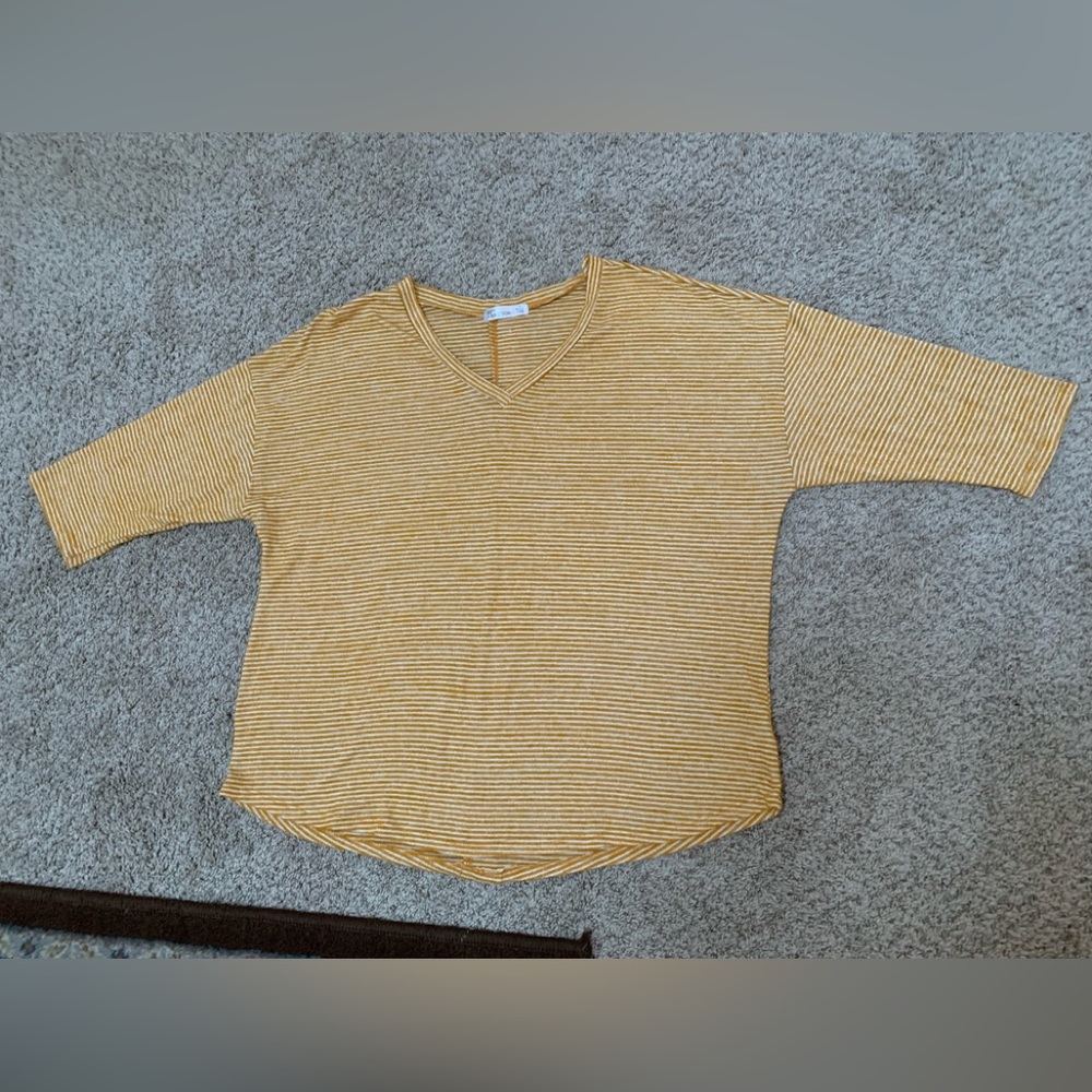 89th & Madison Women’s button back shirt